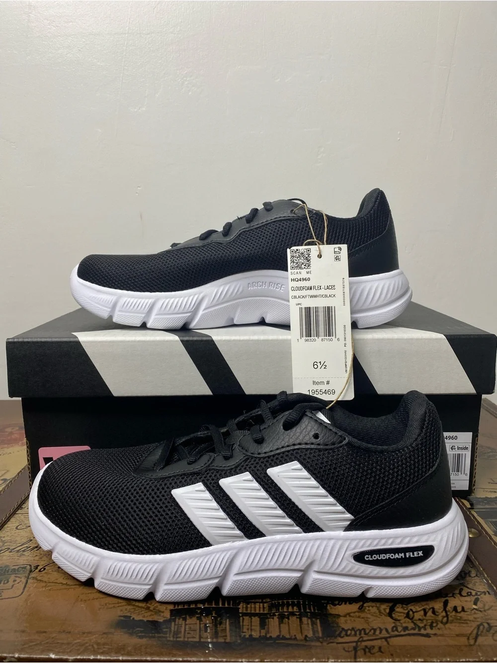 Adidas Womens Black and White Cloudfoam Flex Sneakers US Size 6.5